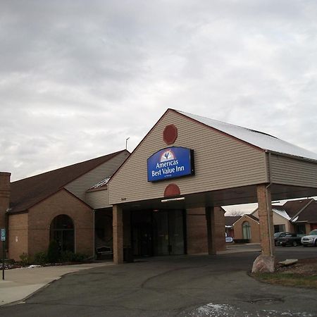 Americas Best Value Inn Romulus/Detroit Airport Exterior photo
