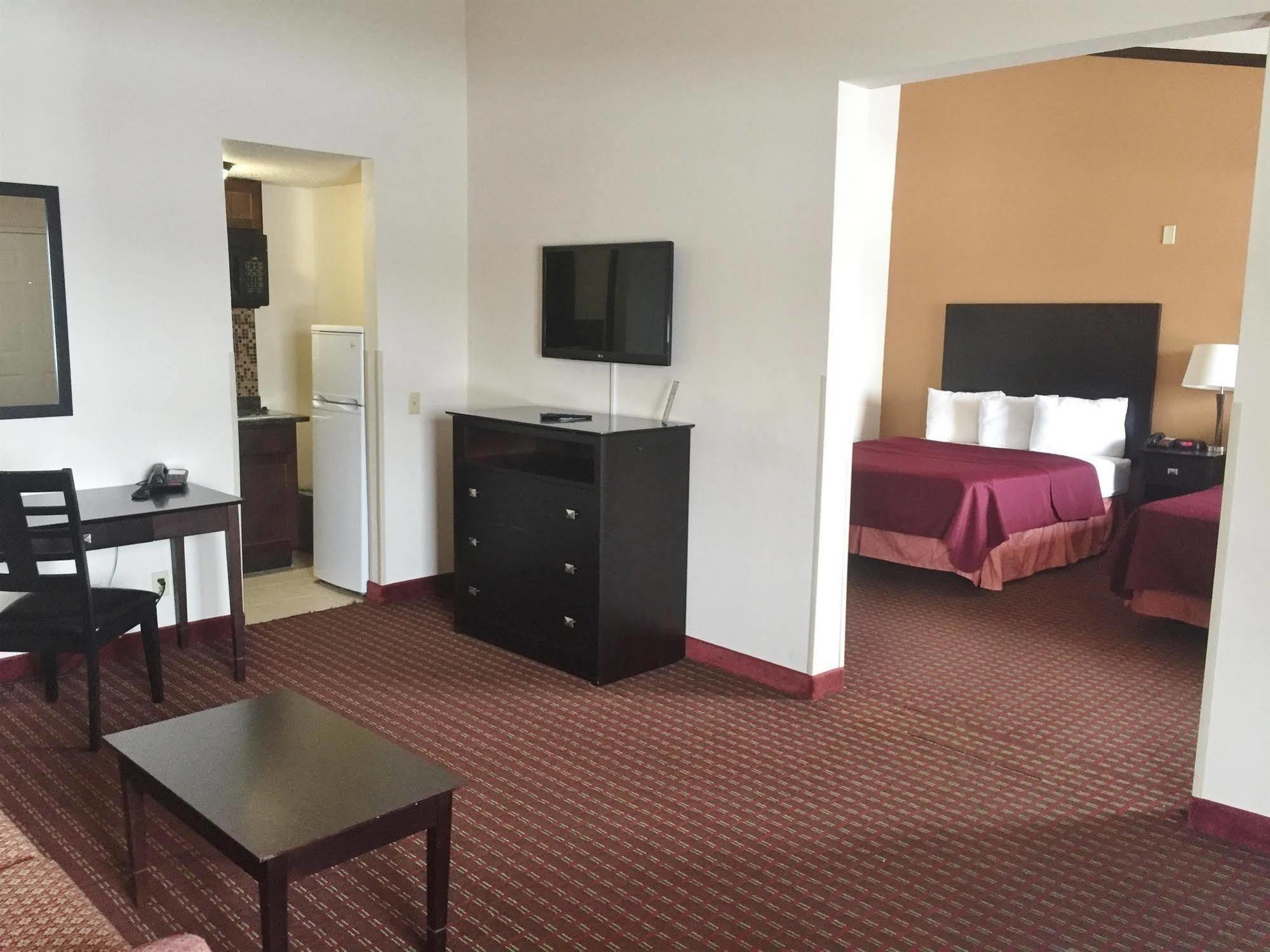 Americas Best Value Inn Romulus/Detroit Airport Exterior photo