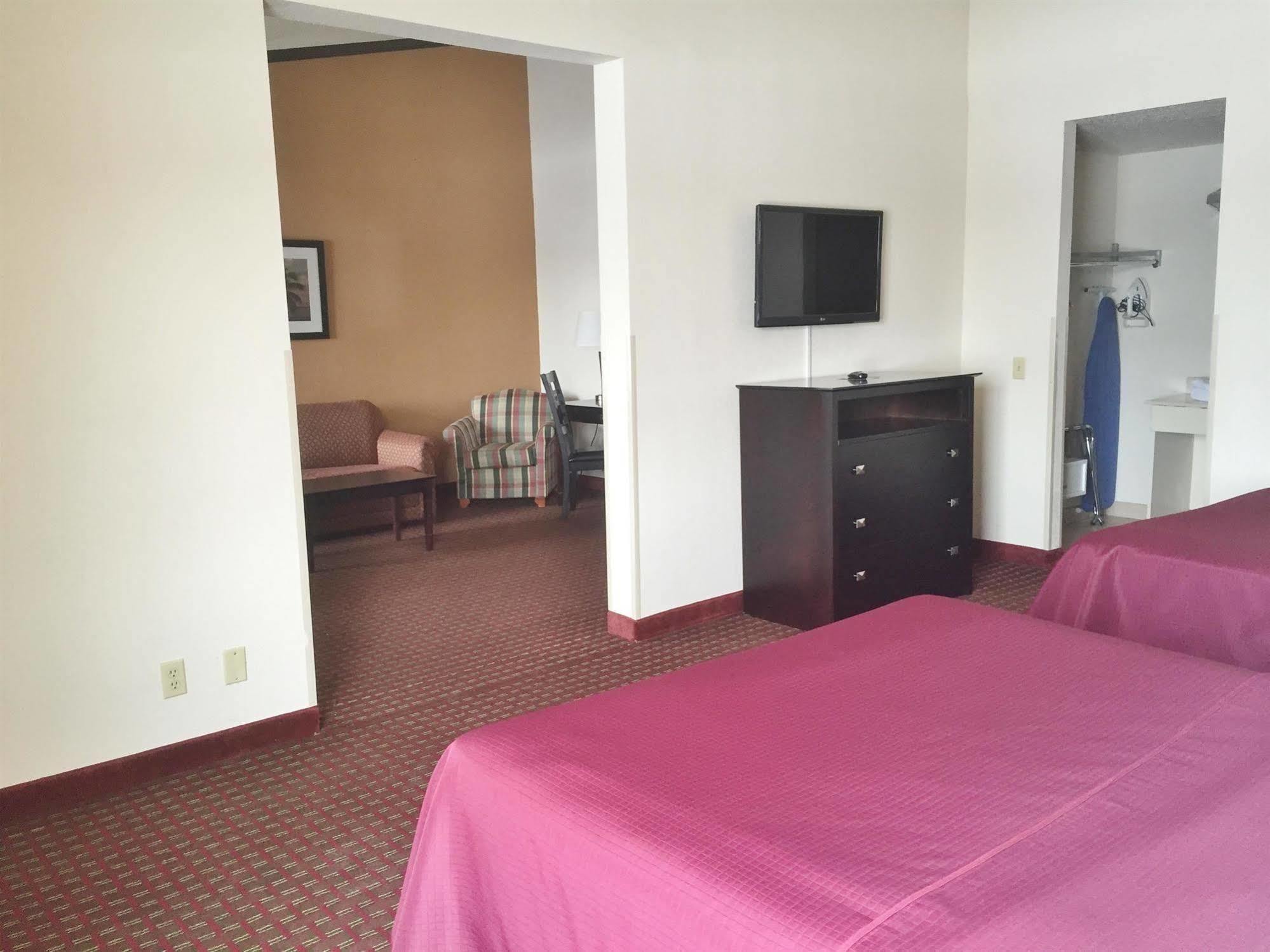 Americas Best Value Inn Romulus/Detroit Airport Exterior photo