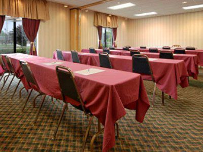 Americas Best Value Inn Romulus/Detroit Airport Facilities photo